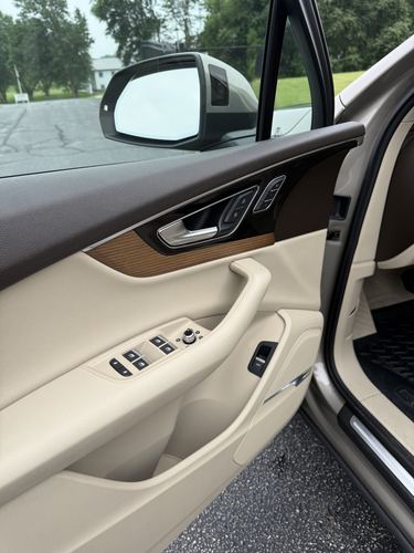 2017 Audi Q7 — photo 31