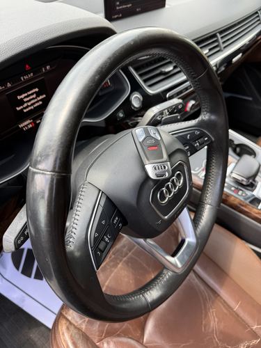 2017 Audi Q7 — photo 26