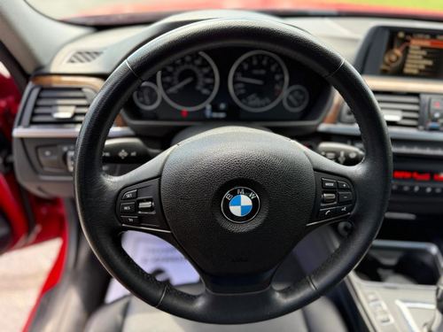2015 BMW 320 — photo 18