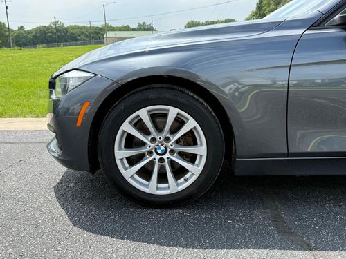 2017 BMW 320 — photo 7