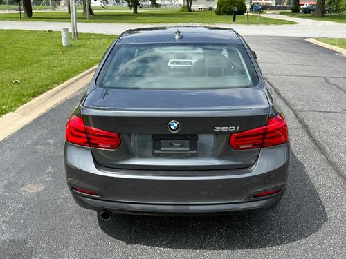 2017 BMW 320 — photo 13