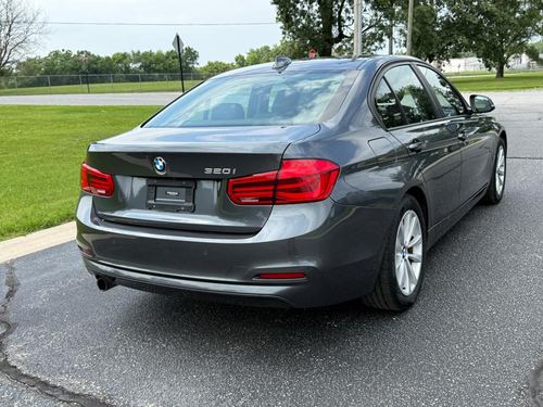 2017 BMW 320 — photo 15