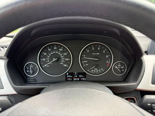 2017 BMW 320 — photo 17