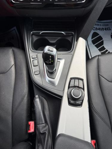 2017 BMW 320 — photo 18