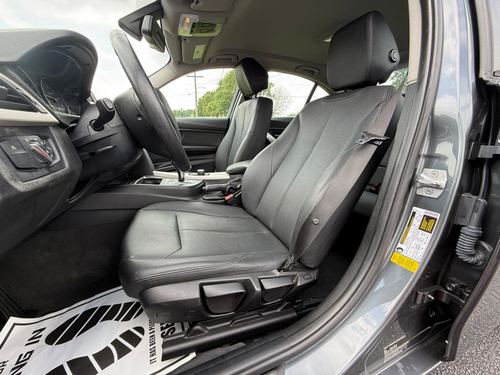 2017 BMW 320 — photo 26
