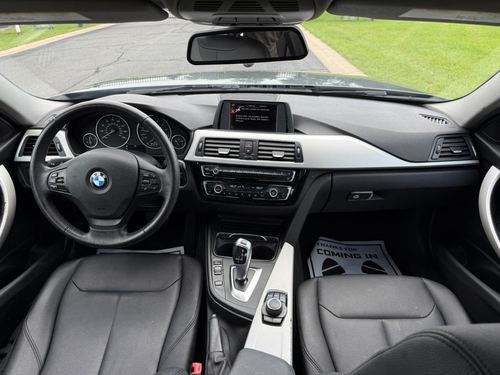 2017 BMW 320 — photo 28