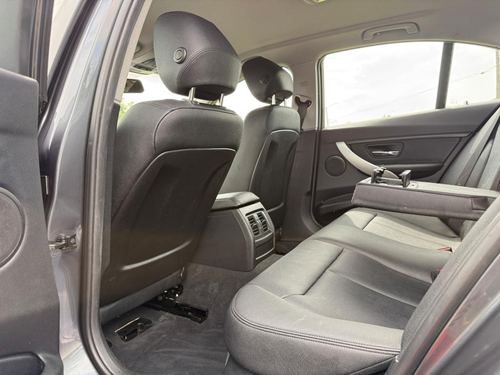 2017 BMW 320 — photo 31