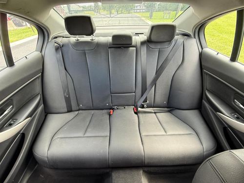 2017 BMW 320 — photo 37