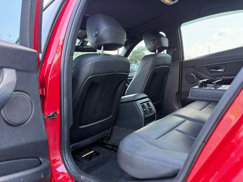 2016 BMW 320 — photo 30