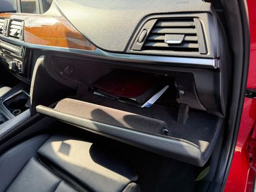 2016 BMW 320 — photo 39