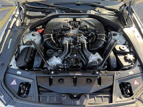 2012 BMW 550 — photo 15