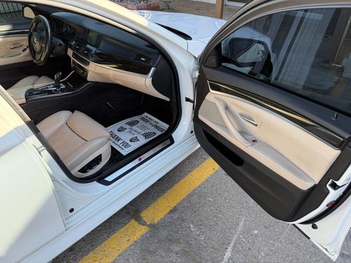 2012 BMW 550 — photo 26