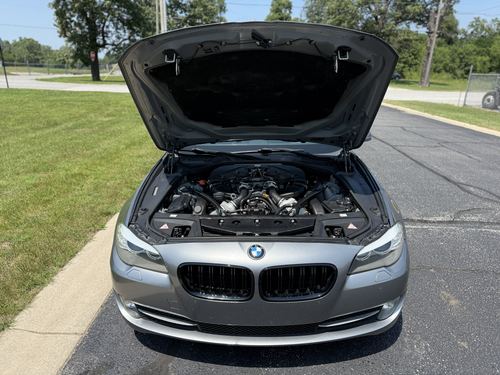 2012 BMW 550i — photo 3