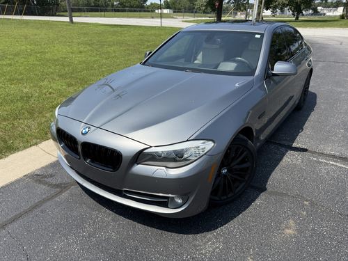 2012 BMW 550i — photo 17