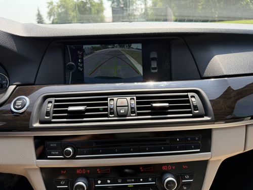 2012 BMW 550i — photo 22