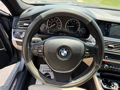 2012 BMW 550i — photo 23