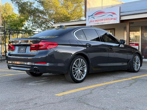 2017 BMW 530 — photo 8