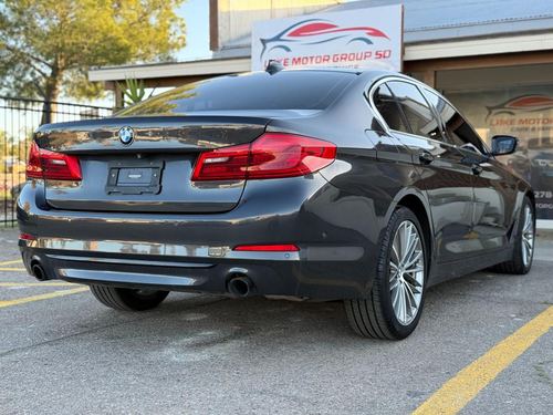 2017 BMW 530 — photo 9