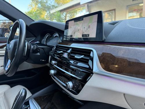 2017 BMW 530 — photo 30