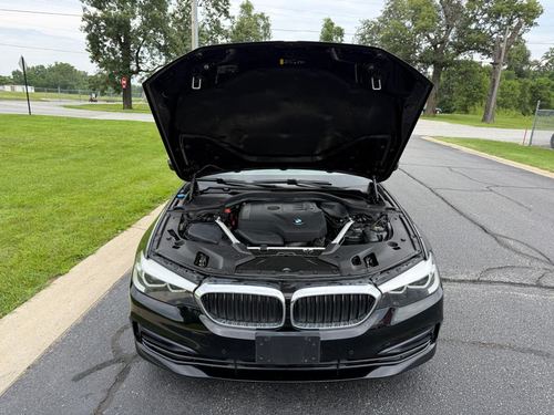 2020 BMW 530 — photo 5