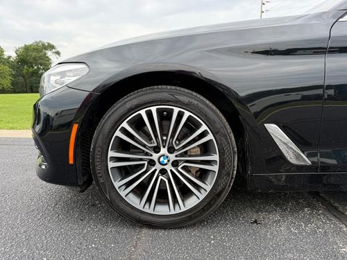2020 BMW 530 — photo 8