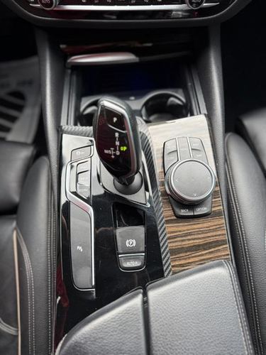 2020 BMW 530 — photo 21