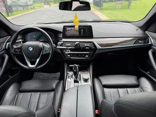2020 BMW 530 — photo 33