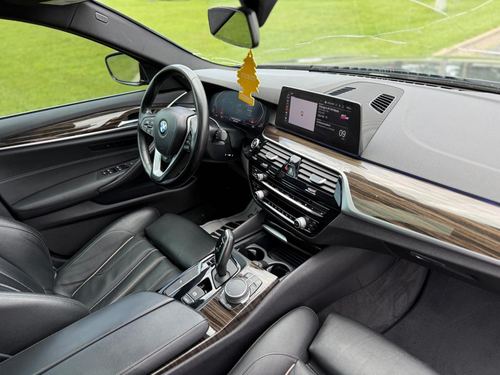 2020 BMW 530 — photo 46