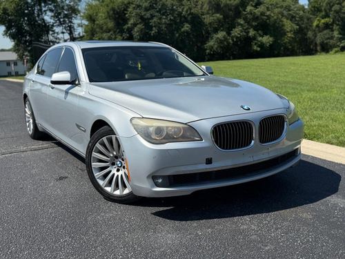 2012 BMW 750