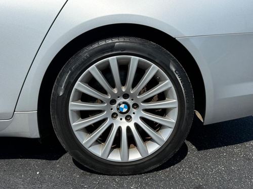 2012 BMW 750 — photo 8
