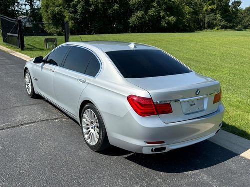 2012 BMW 750 — photo 9