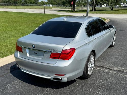 2012 BMW 750 — photo 20