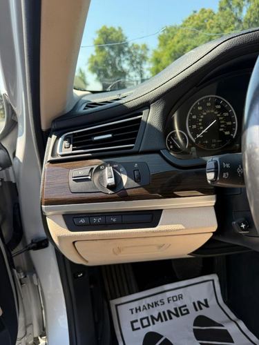 2012 BMW 750 — photo 28