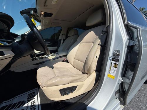 2012 BMW 750 — photo 30