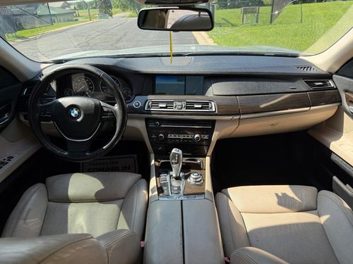 2012 BMW 750 — photo 33