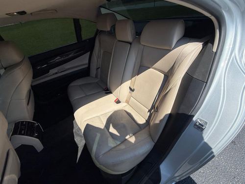 2012 BMW 750 — photo 36