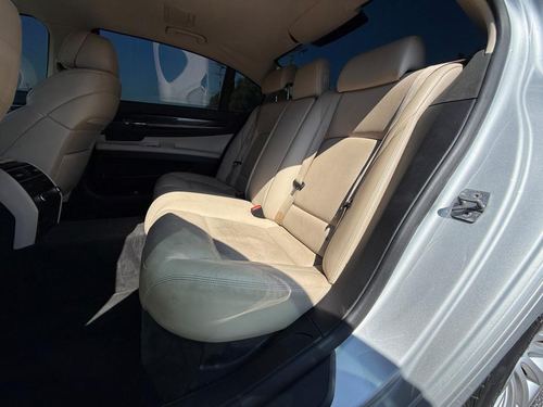 2012 BMW 750 — photo 37