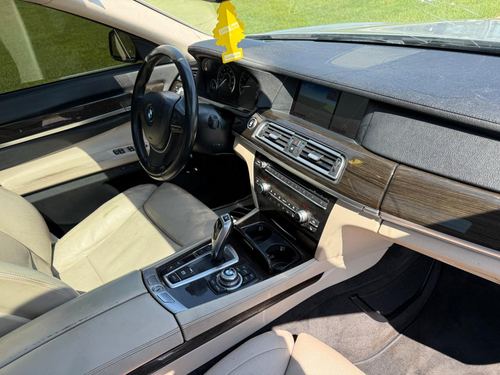 2012 BMW 750 — photo 44