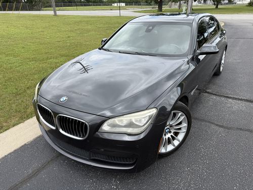 2015 BMW 750 — photo 16