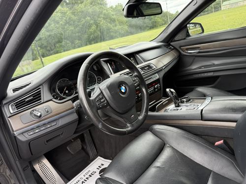 2015 BMW 750 — photo 24