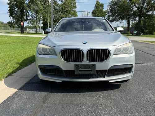 2013 BMW 750 — photo 7