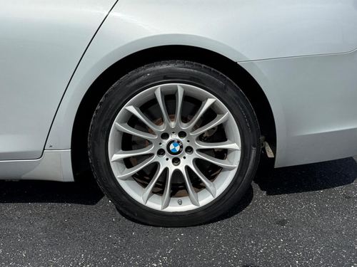2013 BMW 750 — photo 9