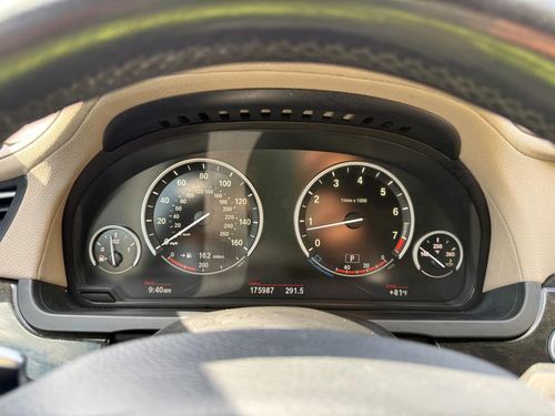 2013 BMW 750 — photo 18