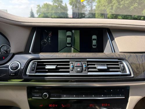 2013 BMW 750 — photo 21