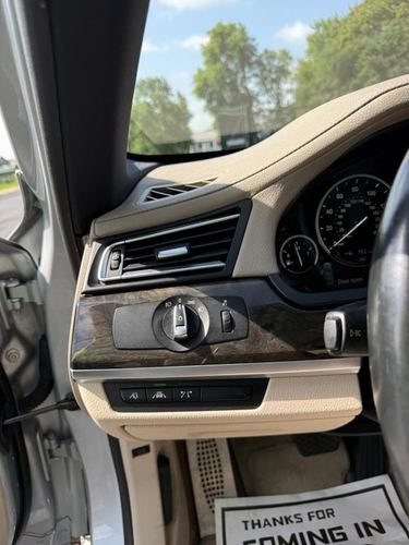 2013 BMW 750 — photo 24