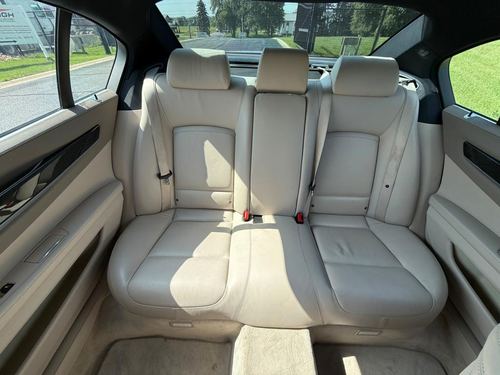 2013 BMW 750 — photo 35