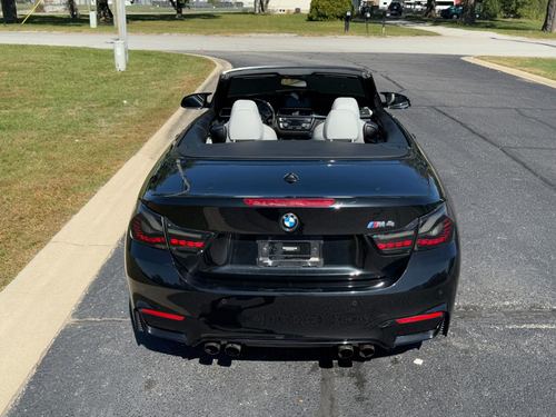 2016 BMW M4 — photo 21