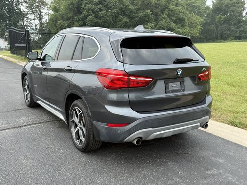 2017 BMW X1 — photo 12