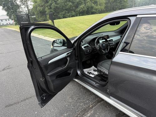 2017 BMW X1 — photo 30