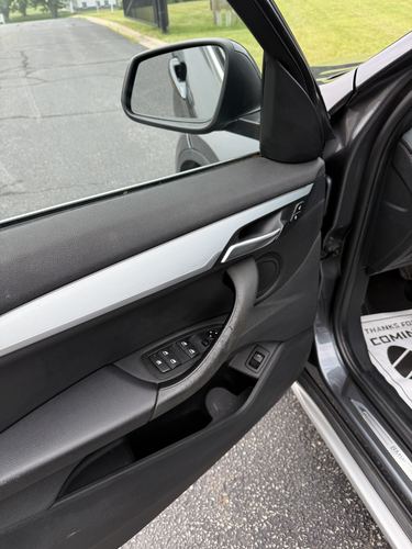 2017 BMW X1 — photo 31